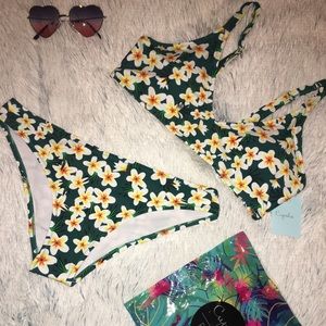 Cupshe Wizard of Oz print bikini
